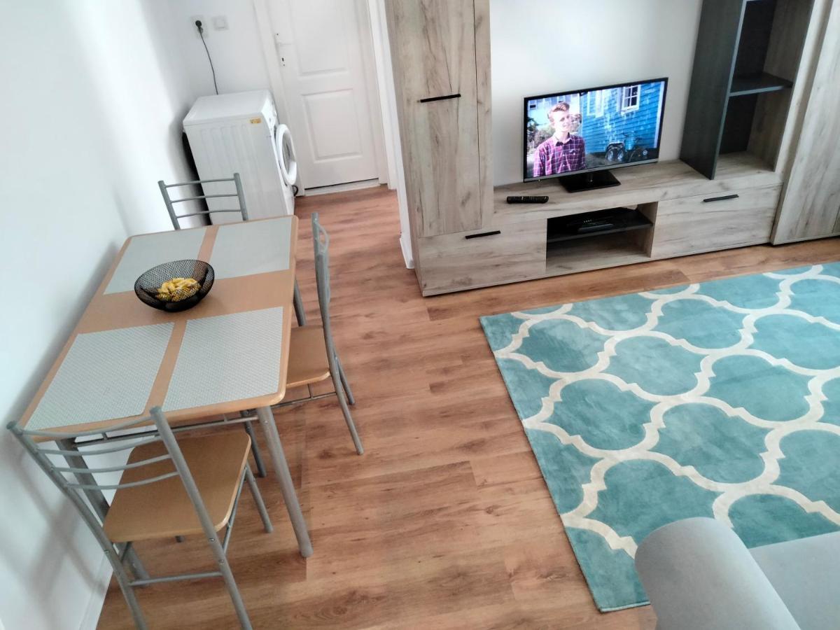 Bulevard Apartament Lägenhet Alba Iulia Exteriör bild