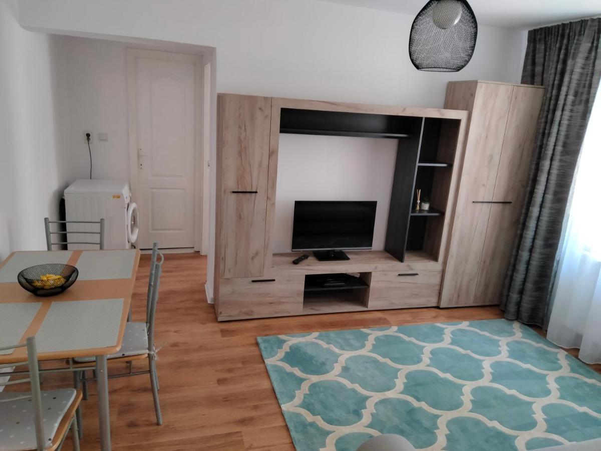 Bulevard Apartament Lägenhet Alba Iulia Exteriör bild